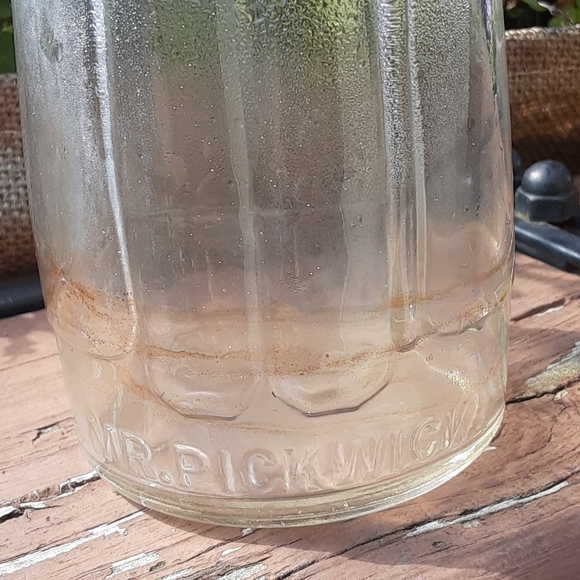 Vintage 1930s Mr. Pickwick glass bottle - Picture 5 of 5